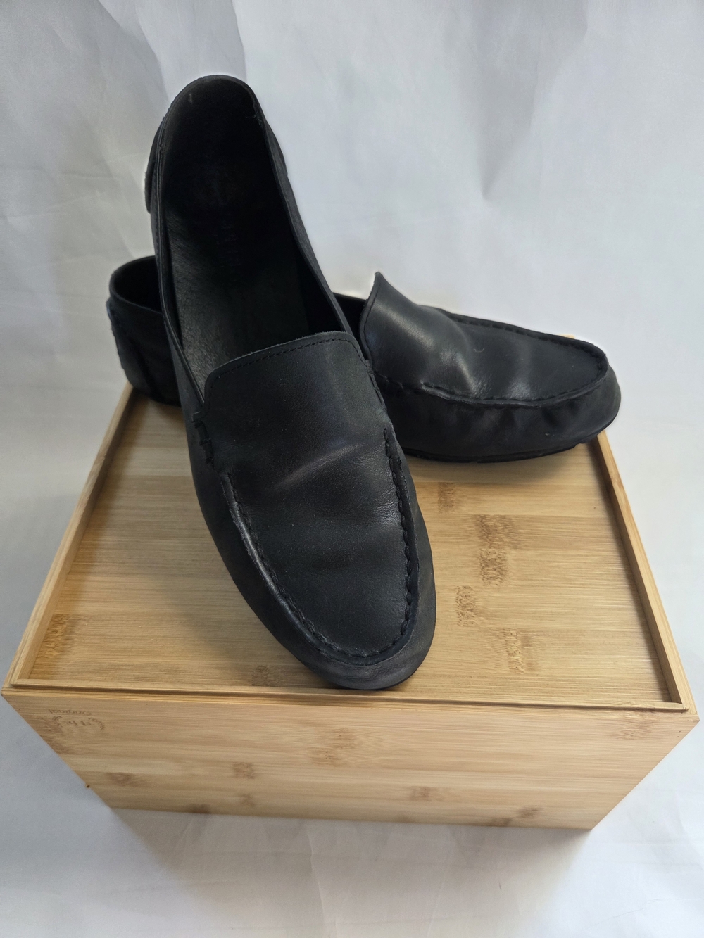 Sperry Women's Black Leather Slip-On Driving Loafers Size 9